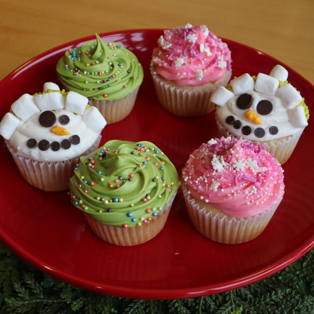 Holiday Vanilla Cupcakes with Vanilla Frosting: Sold in quantities of 6