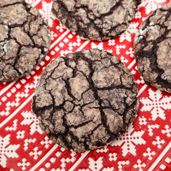 VEGAN CHOCOLATE CRINKLE COOKIE