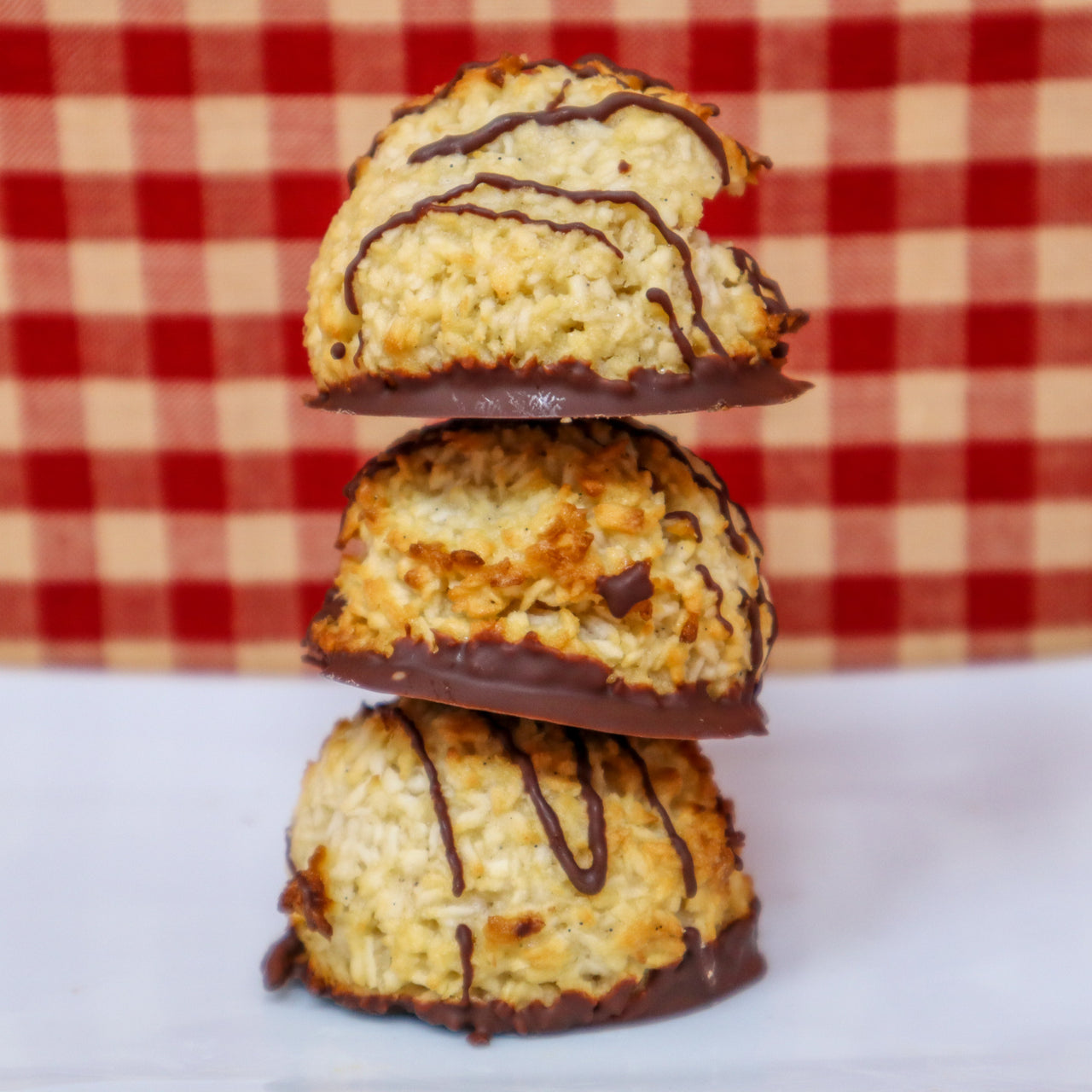Chocolate Drizzled Macaroons (Vegan)